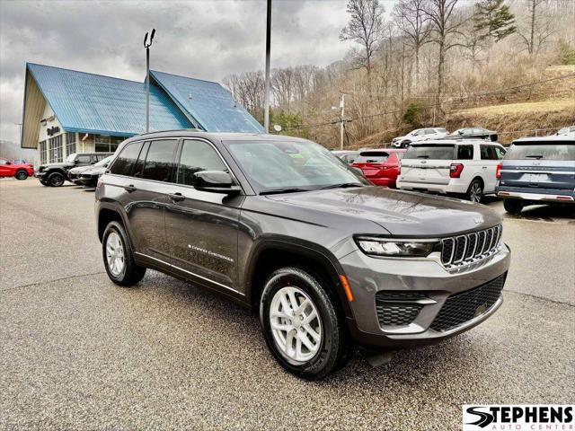 2025 Jeep Grand Cherokee GRAND CHEROKEE LAREDO X 4X4