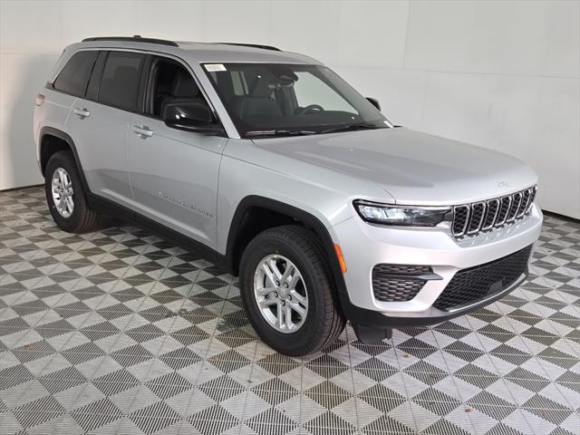 2025 Jeep Grand Cherokee GRAND CHEROKEE LAREDO 4X2