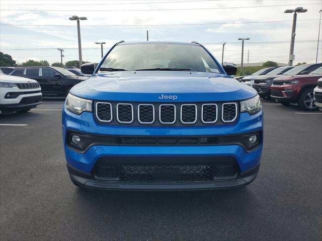 2025 Jeep Compass COMPASS LATITUDE 4X4