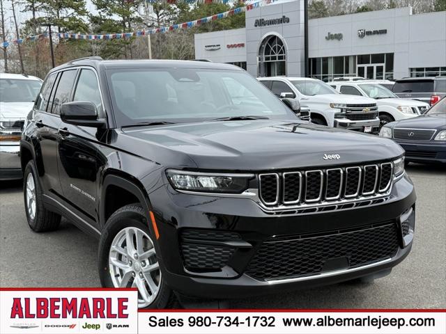 2025 Jeep Grand Cherokee GRAND CHEROKEE LAREDO X 4X4