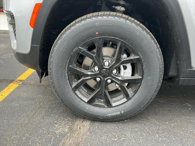 2025 Jeep Grand Cherokee GRAND CHEROKEE ALTITUDE 4X4
