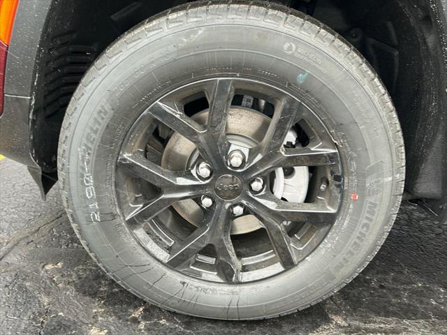 2025 Jeep Grand Cherokee GRAND CHEROKEE ALTITUDE 4X4