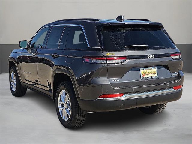 2025 Jeep Grand Cherokee GRAND CHEROKEE LAREDO X 4X4