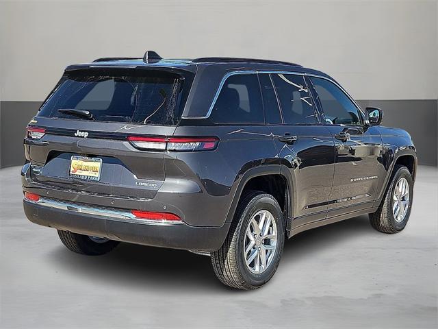 2025 Jeep Grand Cherokee GRAND CHEROKEE LAREDO X 4X4