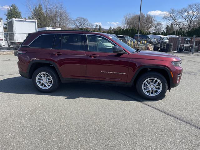 2025 Jeep Grand Cherokee GRAND CHEROKEE LAREDO X 4X4