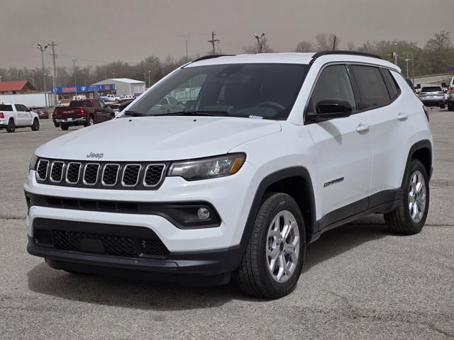 2025 Jeep Compass COMPASS LATITUDE 4X4