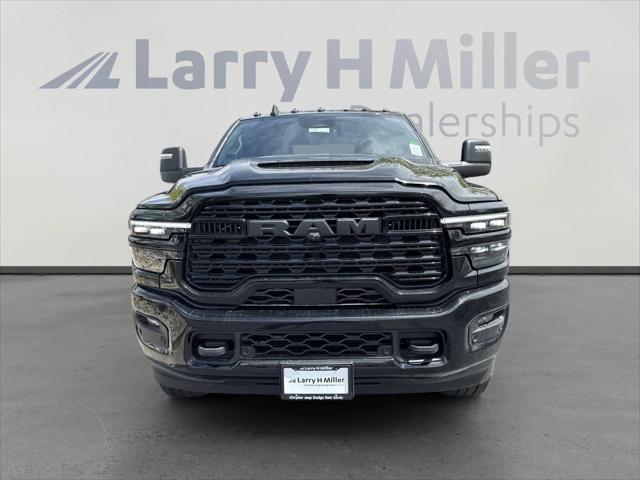 2025 RAM Ram 3500 RAM 3500 LIMITED CREW CAB 4X4 8 BOX