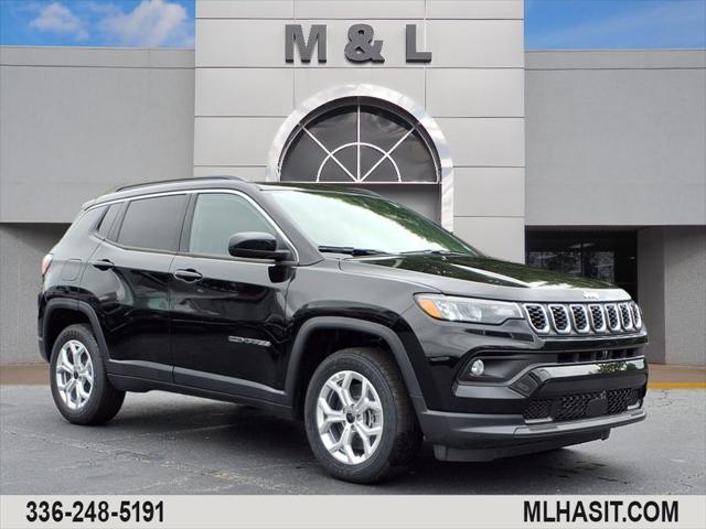 2025 Jeep Compass COMPASS LATITUDE 4X4
