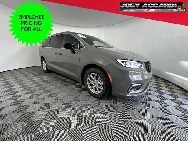 2025 Chrysler Pacifica PACIFICA SELECT
