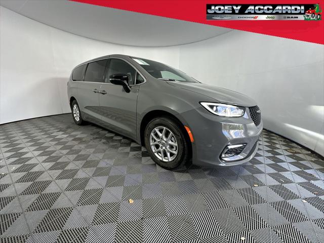 2025 Chrysler Pacifica PACIFICA SELECT