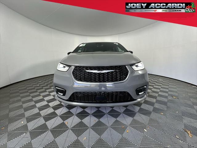 2025 Chrysler Pacifica PACIFICA SELECT