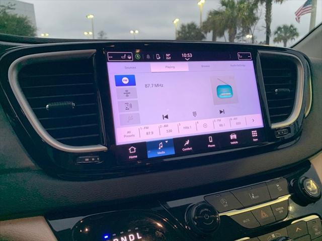 2022 Chrysler Pacifica Touring L