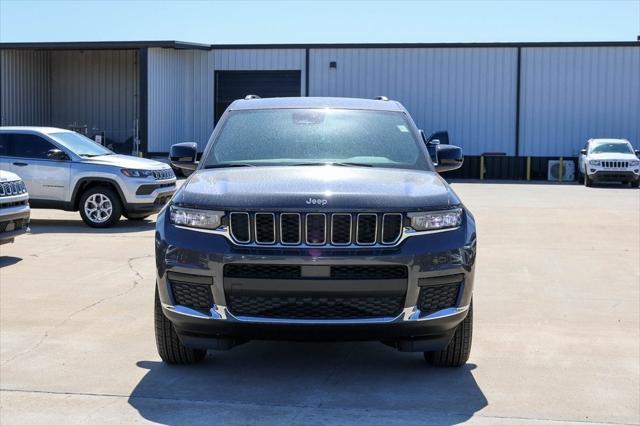 2025 Jeep Grand Cherokee GRAND CHEROKEE L LAREDO X 4X4