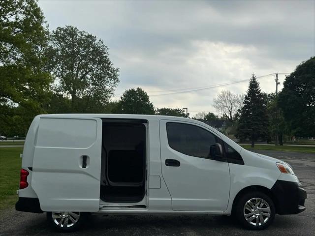 2013 Nissan NV200 S