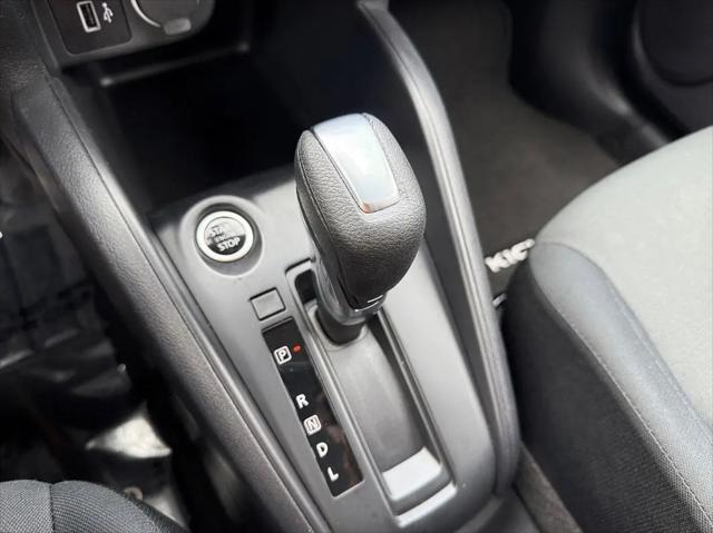 2024 Nissan Kicks S Xtronic CVT