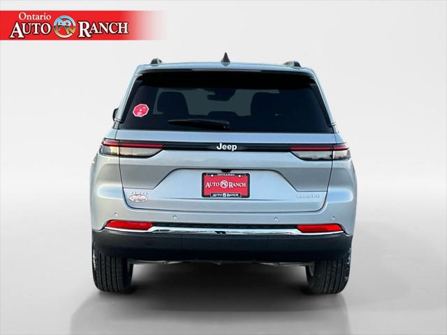 2025 Jeep Grand Cherokee Laredo X 4x4