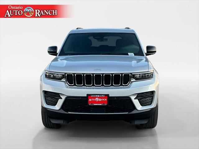 2025 Jeep Grand Cherokee Laredo X 4x4