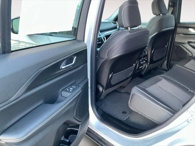 2025 Jeep Grand Cherokee Laredo X 4x4