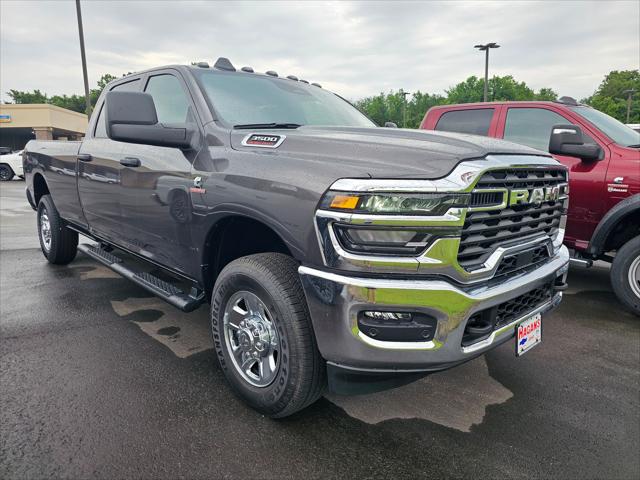 2025 RAM Ram 3500 RAM 3500 TRADESMAN CREW CAB 4X4 8 BOX
