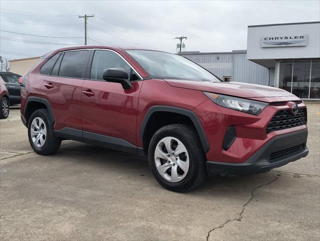 2022 Toyota RAV4 LE