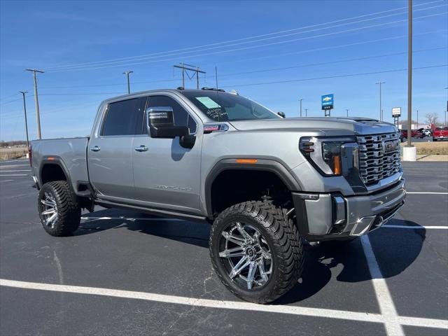 2024 GMC Sierra 2500HD 4WD Crew Cab Standard Bed Denali