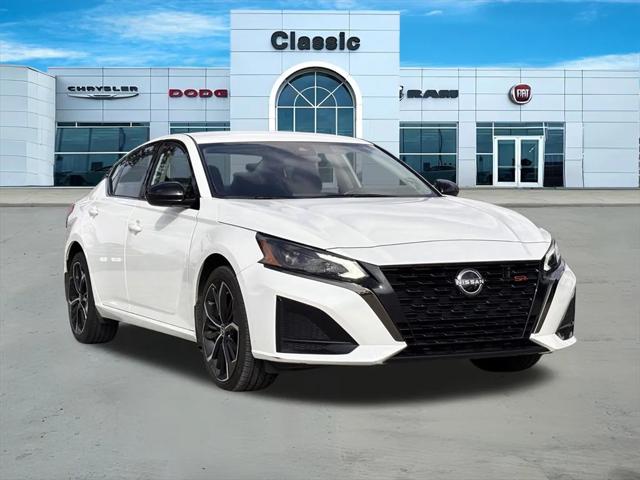 2023 Nissan Altima SR Intelligent AWD