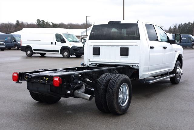 2024 RAM Ram 3500 Chassis Cab RAM 3500 TRADESMAN CREW CAB CHASSIS 4X4 60 CA