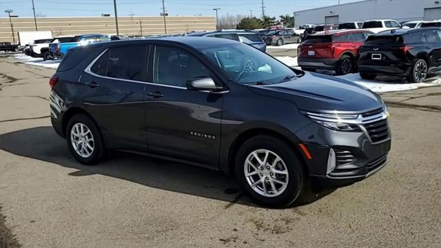 Used 2022 Chevrolet Equinox LT with VIN 2GNAXUEV3N6149214 for sale in Waterford, MI