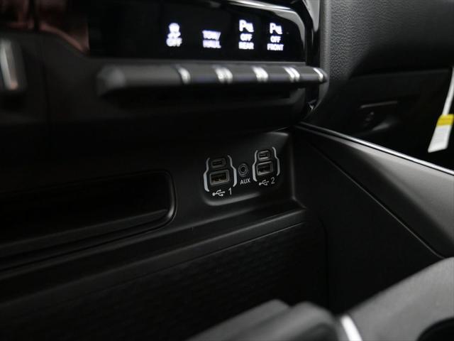 2023 Ram 1500 Big Horn Crew Cab 4x4 5'7" Box