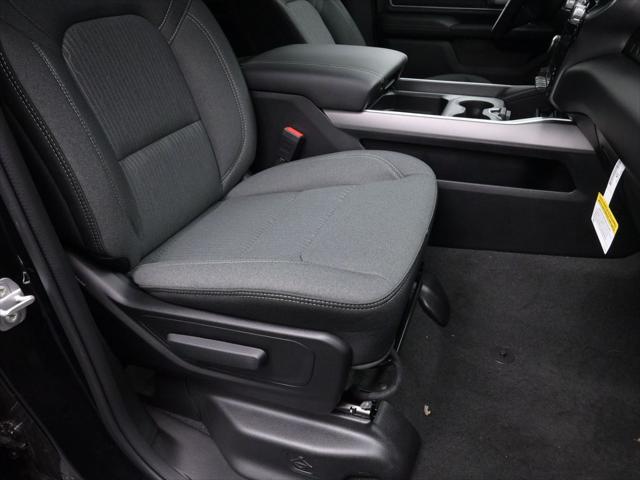 2023 Ram 1500 Big Horn Crew Cab 4x4 5'7" Box
