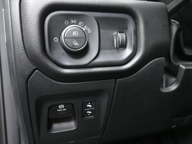 2024 Ram 1500 Big Horn Crew Cab 4x4 57 Box
