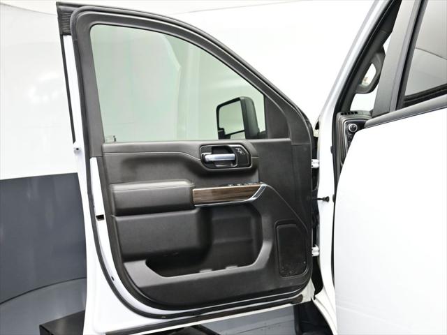 2022 Chevrolet Silverado 3500HD 4WD Crew Cab Standard Bed LT