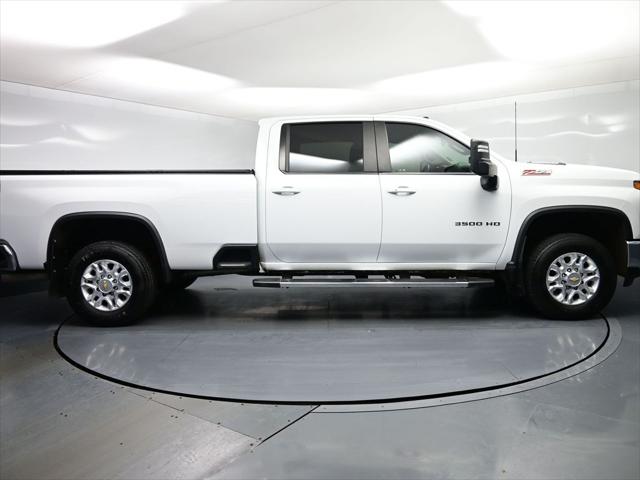 2022 Chevrolet Silverado 3500HD 4WD Crew Cab Standard Bed LT