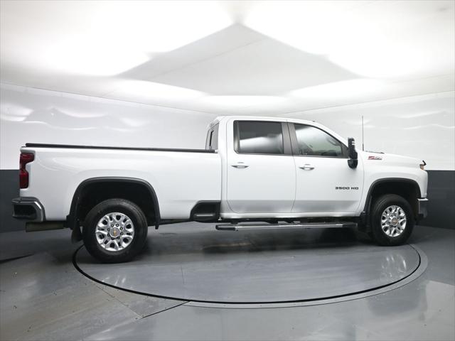 2022 Chevrolet Silverado 3500HD 4WD Crew Cab Standard Bed LT
