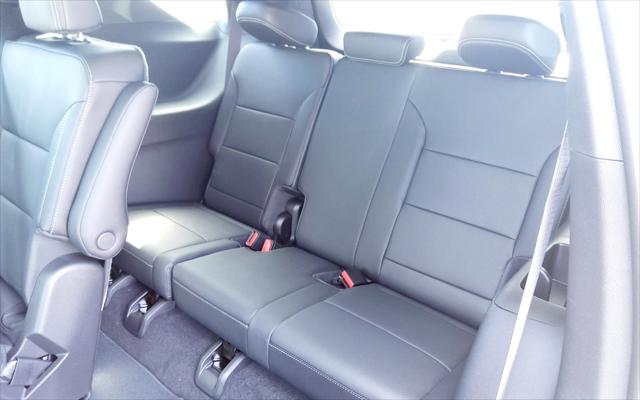 2025 Chevrolet Traverse AWD LT