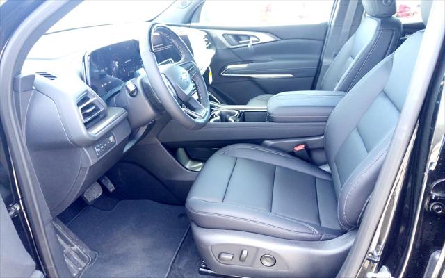 2025 Chevrolet Traverse AWD LT