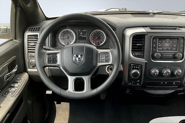2024 Ram 1500 Classic Warlock Crew Cab 4x4 5'7" Box