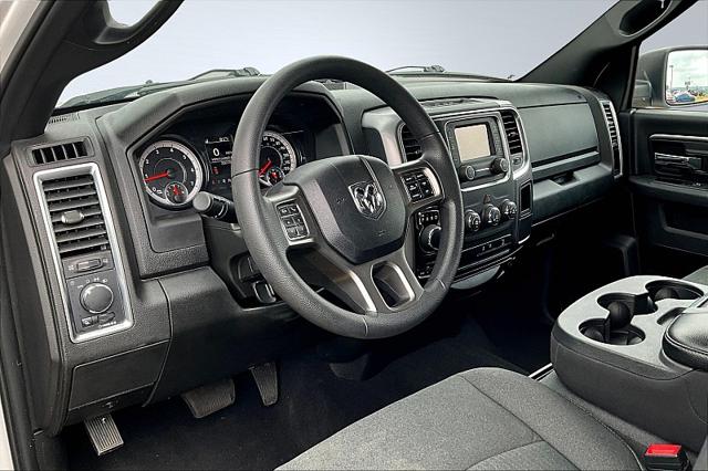 2024 Ram 1500 Classic Warlock Crew Cab 4x4 5'7" Box