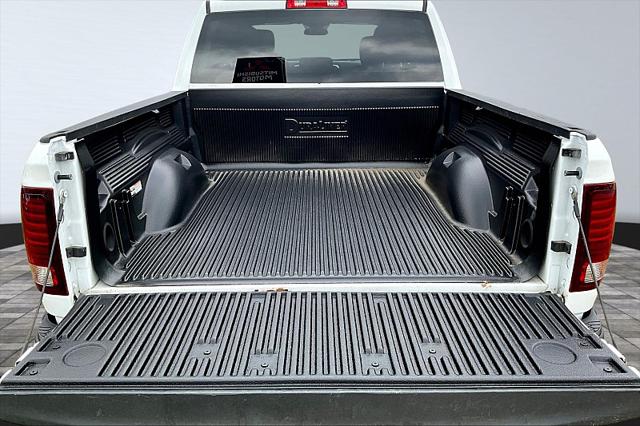 2024 Ram 1500 Classic Warlock Crew Cab 4x4 5'7" Box