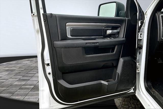 2024 Ram 1500 Classic Warlock Crew Cab 4x4 5'7" Box