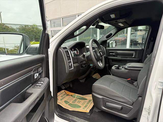 2024 Ram 1500 Classic Warlock Crew Cab 4x4 5'7" Box