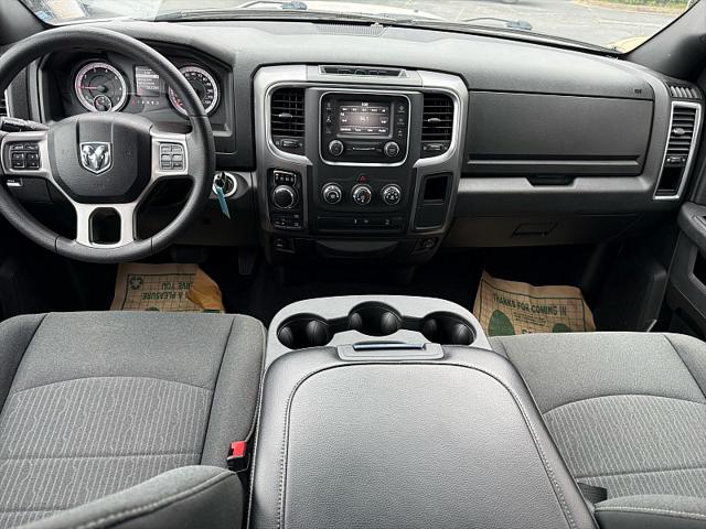 2024 Ram 1500 Classic Warlock Crew Cab 4x4 5'7" Box