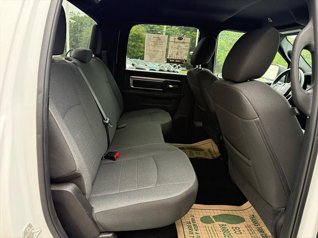 2024 Ram 1500 Classic Warlock Crew Cab 4x4 5'7" Box