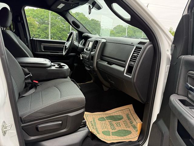 2024 Ram 1500 Classic Warlock Crew Cab 4x4 5'7" Box