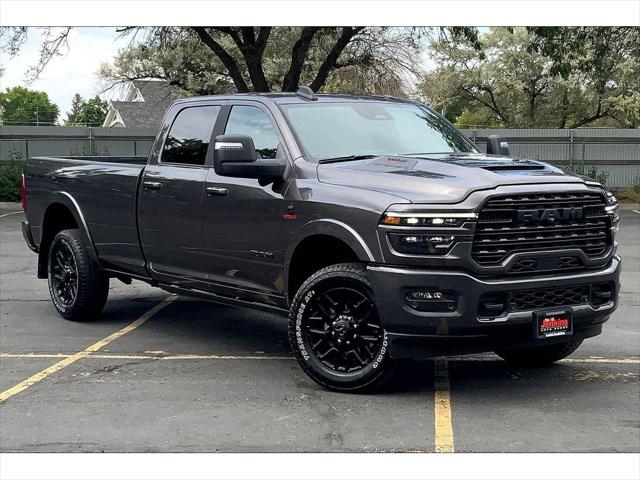 2025 RAM Ram 3500 RAM 3500 LIMITED CREW CAB 4X4 8 BOX
