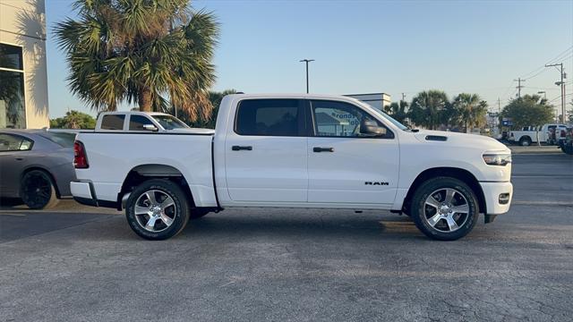 2025 RAM Ram 1500 RAM 1500 TRADESMAN CREW CAB 4X2 57 BOX