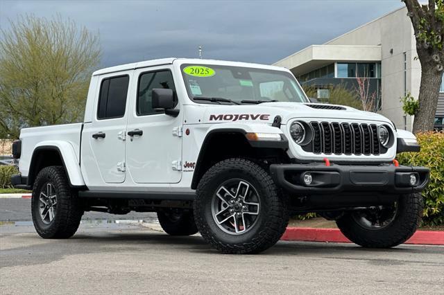 2025 Jeep Gladiator GLADIATOR MOJAVE X 4X4