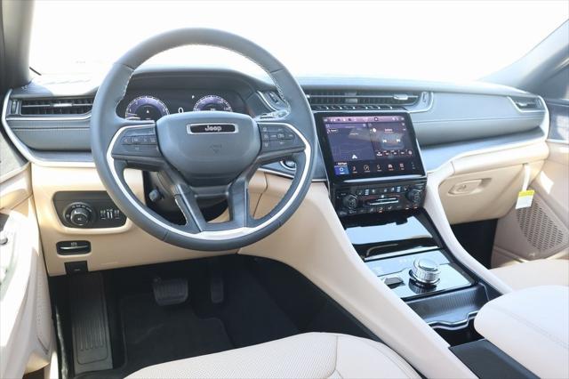 2025 Jeep Grand Cherokee GRAND CHEROKEE L LIMITED 4X4