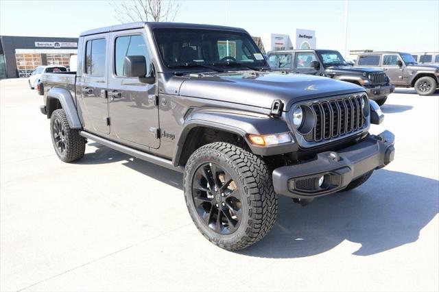 2025 Jeep Gladiator GLADIATOR NIGHTHAWK 4X4
