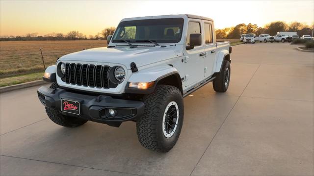 2025 Jeep Gladiator GLADIATOR NIGHTHAWK 4X4